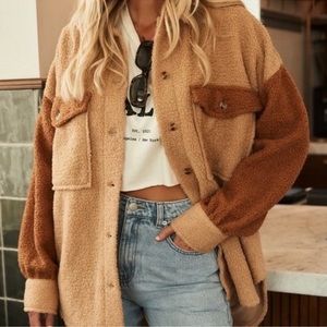 NWT- 12th TRIBE X SALTY BLONDE Chile Colorblock Sherpa Shacket Tan M/L